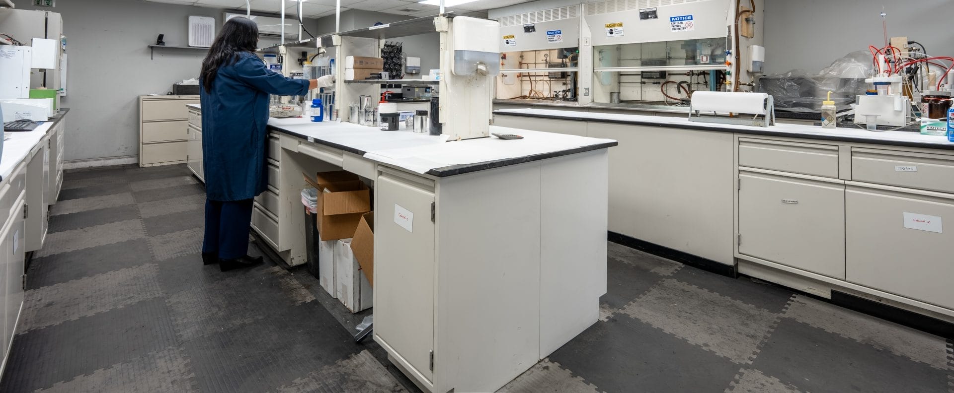 Innovative Resin Systems laboratory workspace